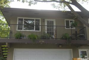 photo 1 of 2726 Bidwell St Apt 4, Davis, CA 95618