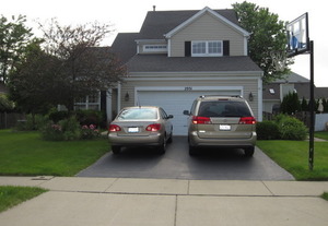 photo 1 of 2931 Deerpath Ln, Carpentersville, IL 60110