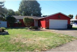 photo 1 of 1286 Kenray Loop, Springfield, OR 97477