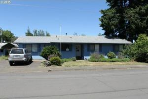 photo 1 of 530 Fillmore Ave, Cottage Grove, OR 97424
