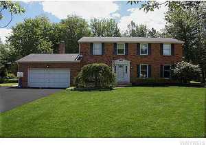 photo 1 of 15 Oakmont Ct, Amherst, NY 14051