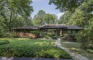 photo 1 of 872 Briarwood Rd, Newtown Square, PA 19073
