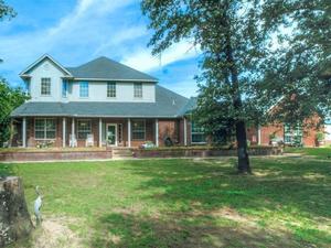 photo 1 of 107 Reata Dr, Azle, TX 76020