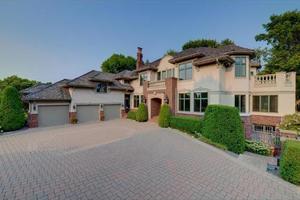 photo 1 of 9493 Olympia Dr, Eden Prairie, MN 55347