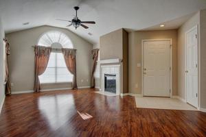 photo 1 of 6024 NE Kensington Court, Lee's Summit, MO 64064