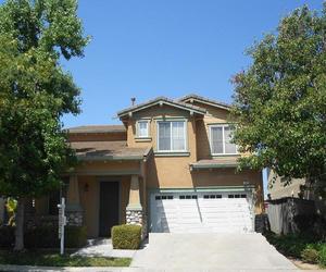 photo 1 of 127 Copper Beech Gln, Hercules, CA 94547