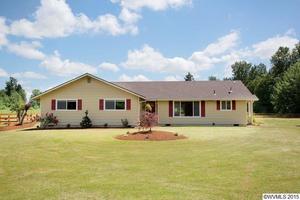 photo 1 of 4508 S Lone Hollow Rd, Woodburn, OR 97071
