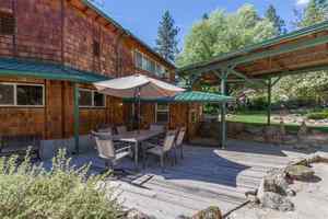 photo 1 of 13707 E Blanchard Rd, Elk, WA 99009