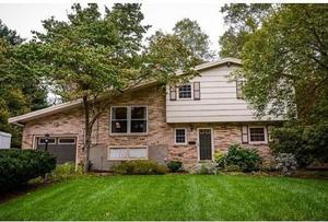photo 1 of 185 Wilshire Dr, Sharon, MA 02067