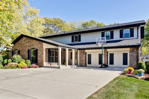 photo 1 of 461 S Arlington Heights Rd, Elk Grove Village, IL 60007
