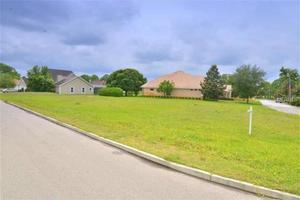 photo 1 of 600 Lake Front Blvd, Winter Park, FL 32789