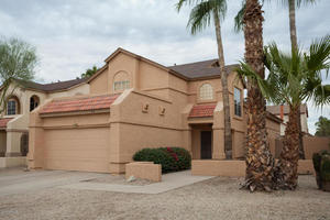 photo 1 of 410 E Topeka Dr, Phoenix, AZ 85024