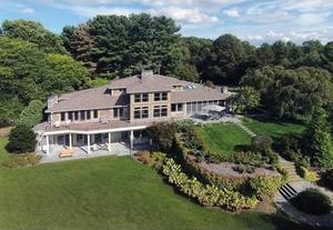 photo 1 of 1064 Grove St, Framingham, MA 01701