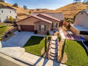 photo 1 of 21366 Tramonto Ln, Friant, CA 93626