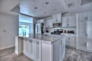 photo 1 of 814 E Coral Gables Dr, Phoenix, AZ 85022