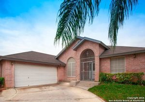 photo 1 of 318 New Castle Dr, Laredo, TX 78045