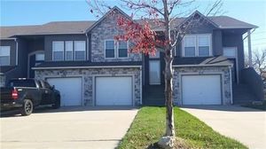 photo 1 of 513 S Woodson Ln, Gardner, KS 66030