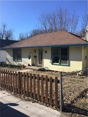 photo 1 of 724 S Liberty St, Independence, MO 64050