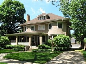 photo 1 of 114 6th Ave, La Grange, IL 60525