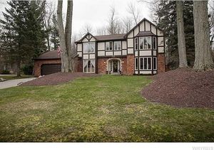 photo 1 of 8287 Old Post Rd E., Clarence, NY 14051