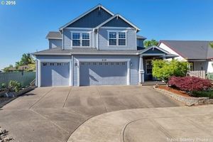 photo 1 of 535 Maple St, Mount Angel, OR 97362