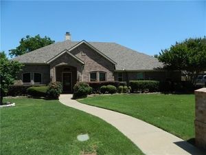 photo 1 of 9008 Hunters Glen Trl, Fort Worth, TX 76120