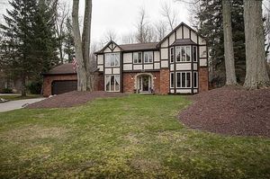 photo 1 of 8287 Old Post Rd E, Clarence, NY 14051