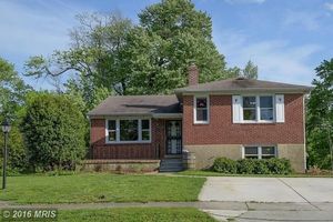 photo 1 of 1927 Altavue Rd, Catonsville, MD 21228