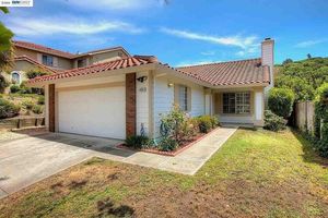 photo 1 of 6365 Ridgewood Dr, Castro Valley, CA 94552
