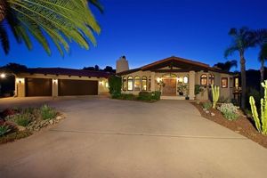 photo 1 of 28306 Crescent Hill Way, Escondido, CA 92026