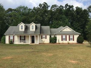 photo 1 of 215 Gordon Rd, Forsyth, GA 31029