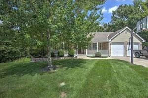 photo 1 of 7101 Norwood Ave, Raytown, MO 64133