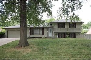 photo 1 of 12505 Askew Dr, Grandview, MO 64030