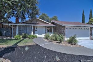 photo 1 of 489 La Cresta Dr, Vacaville, CA 95688