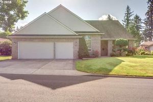 photo 1 of 2088 N Country Club Dr, Canby, OR 97013