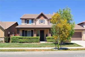 photo 1 of 32244 Blue Bell Ln, Winchester, CA 92596