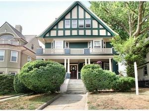 photo 1 of 382 Broadway, Somerville, MA 02145