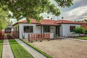 photo 1 of 1607 W Flower Cir N, Phoenix, AZ 85015
