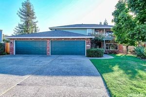 photo 1 of 2427 Woodlake Ct, Lodi, CA 95242