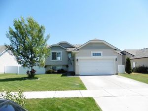 photo 1 of 7304 N Courcelles Pkwy, Coeur D Alene, ID 83815
