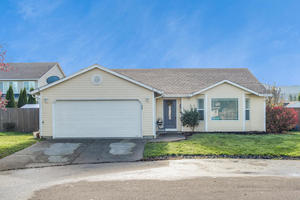 photo 1 of 407 E Wilson St, Yacolt, WA 98675