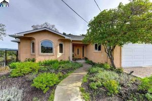 photo 1 of 5 Hilary Way, Orinda, CA 94563