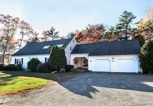 photo 1 of 372 Kingstown Way, Duxbury, MA 02332