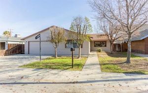 photo 1 of 642 College Ave, Coalinga, CA 93210