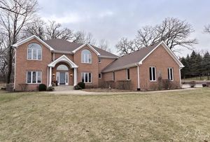 photo 1 of 621 Regency Dr, Deer Park, IL 60010