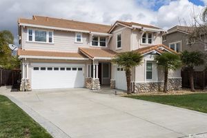 photo 1 of 2372 Berkshire Ln, Brentwood, CA 94513