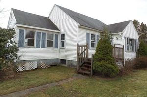 photo 1 of 25 Lincoln Rd, Cromwell, CT 06416