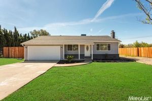 photo 1 of 1620 C St, Rio Linda, CA 95673