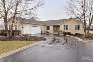photo 1 of 3904 Highview Dr, Crystal Lake, IL 60012
