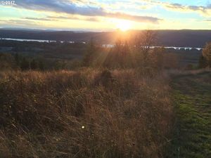 photo 1 of 400 Bluff Rd, Kelso, WA 98626